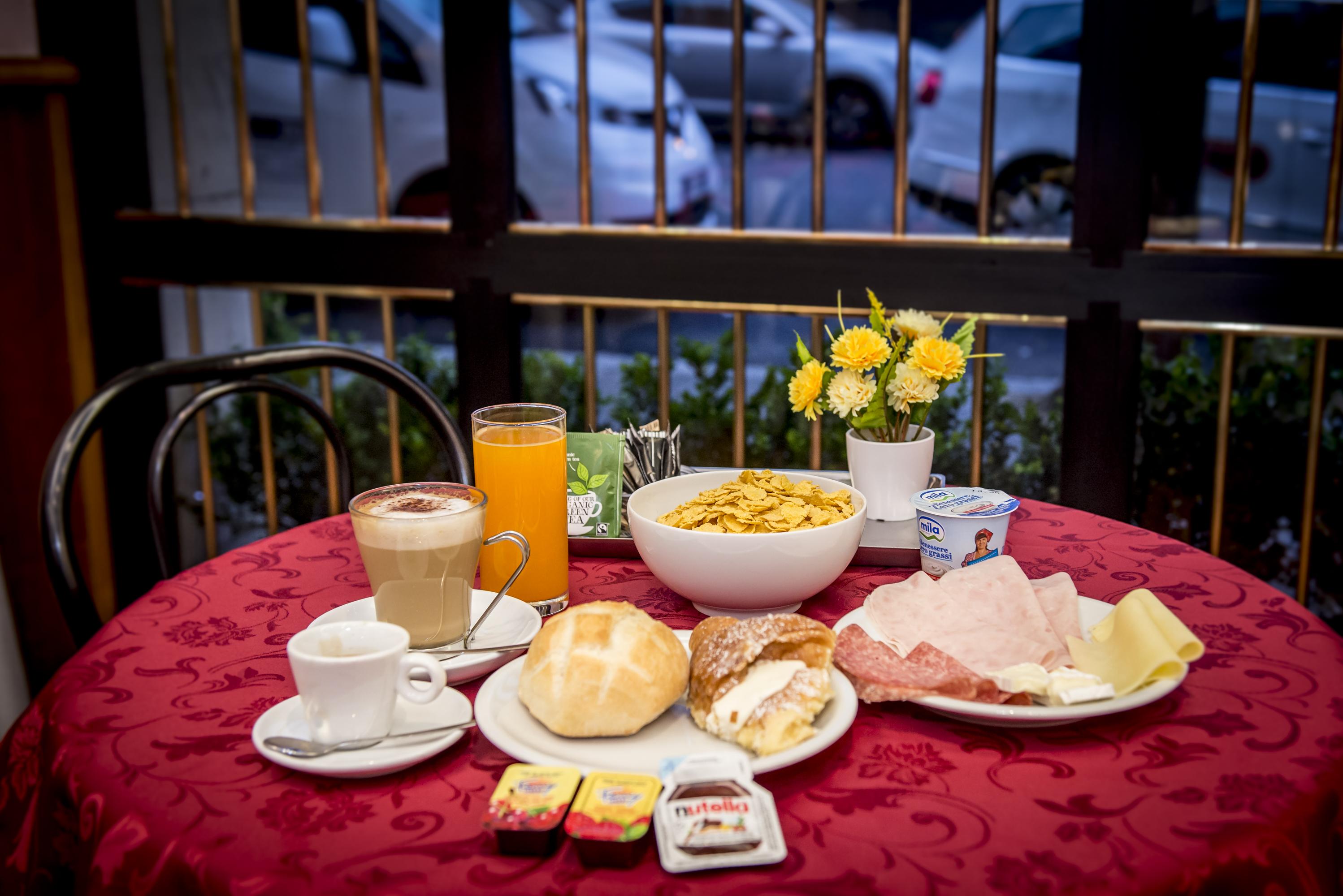 Hotel Emmaus Roma