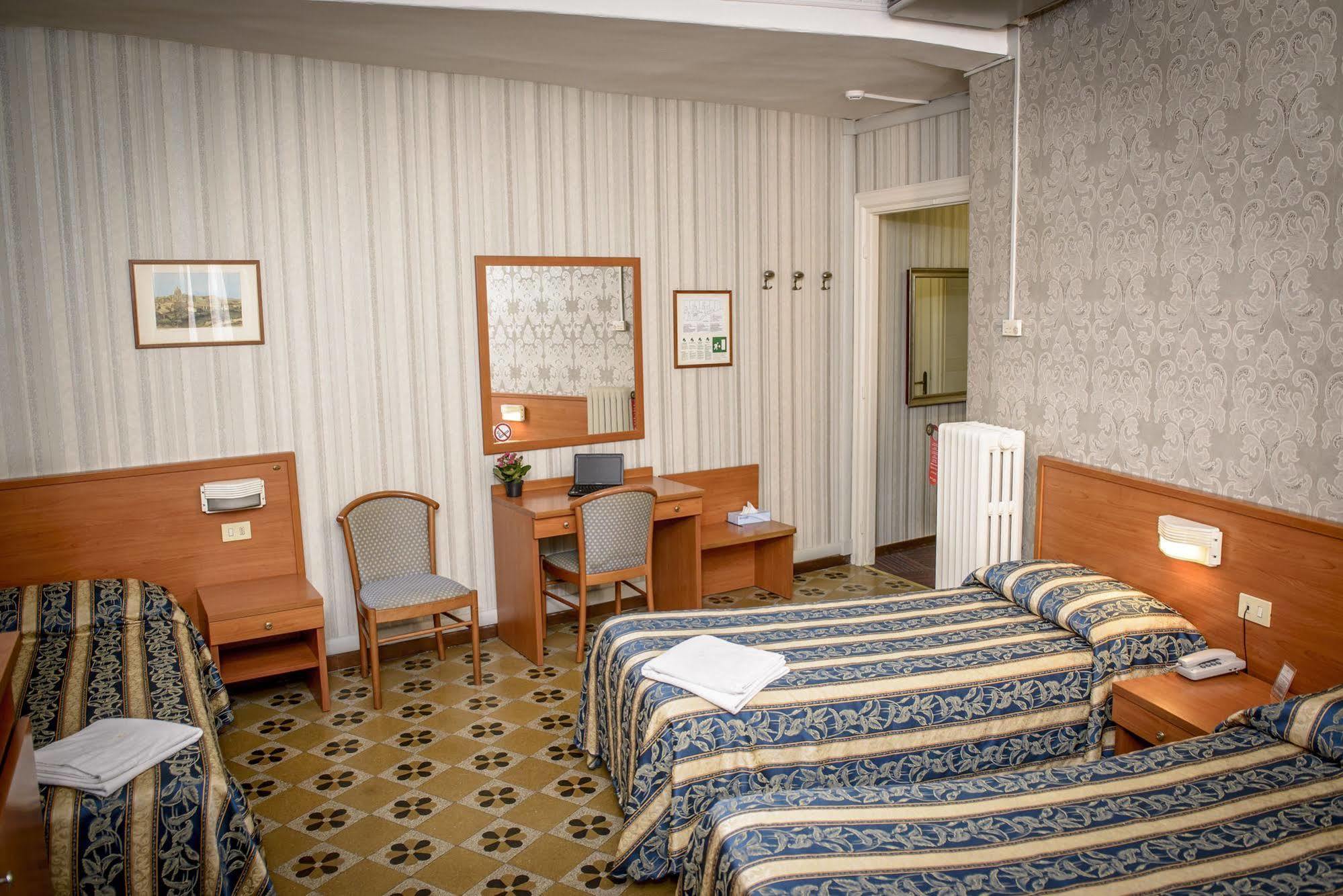 Emmaus 3* Roma